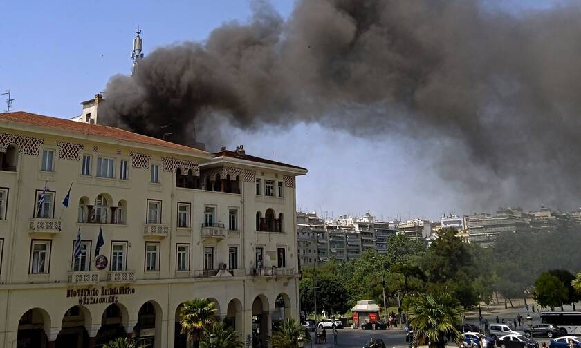 Θεσσαλονίκη: Δυο παιδιά ανάμεσα στους τραυματίες της φωτιάς στο κτήριο της ΒΕΘ