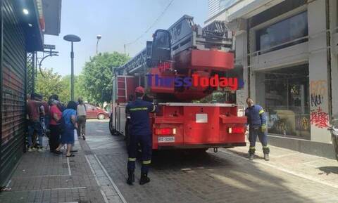Πυρκαγιά στη Θεσσαλονίκη: Αποσωληνώθηκαν οι δύο άντρες που εισέπνευσαν καπνό