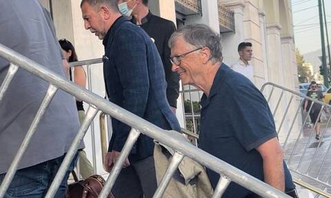 Билл Гейтс посетил Акрополь и попробовал сувлаки