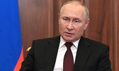 Путин подписал закон об отмене возрастного предела для контрактников