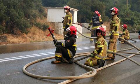 Η ΕΕ στέλνει πάνω από 200 πυροσβέστες και τεχνικό εξοπλισμό στην Ελλάδα