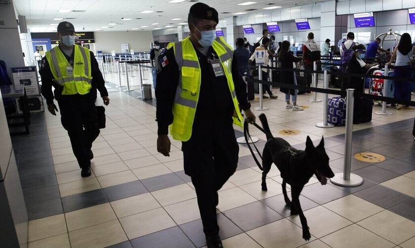 Παναμάς: Δύο γυναίκες συνελήφθησαν σε αεροδρόμιο φορώντας «ναρκωπερούκες»