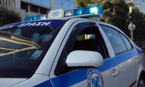 Άγρια καταδίωξη οχήματος στην Αθηνών - Κορίνθου - Συνελήφθη ένα ζευγάρι