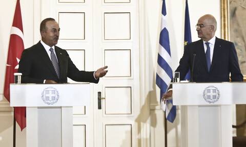 Η Τουρκία κλιμακώνει με non paper και «επεισόδια» με υπουργούς - Η Ελλάδα απαντά αποφασιστικά