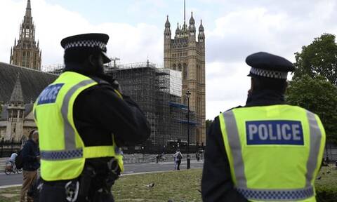 Άγρια δολοφονία στο Λονδίνο: Μάνα και κόρη βρέθηκαν μαχαιρωμένες