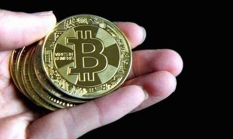 Bitcoin: «Μάχη» για να πιάσει τα 21.000 δολάρια