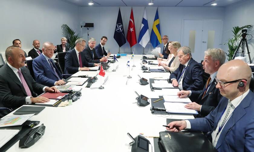 Τετραμερής συνάντηση Τουρκίας, Φινλανδίας, Σουηδίας και ΝΑΤΟ στο περιθώριο της Συνόδου στη Μαδρίτη