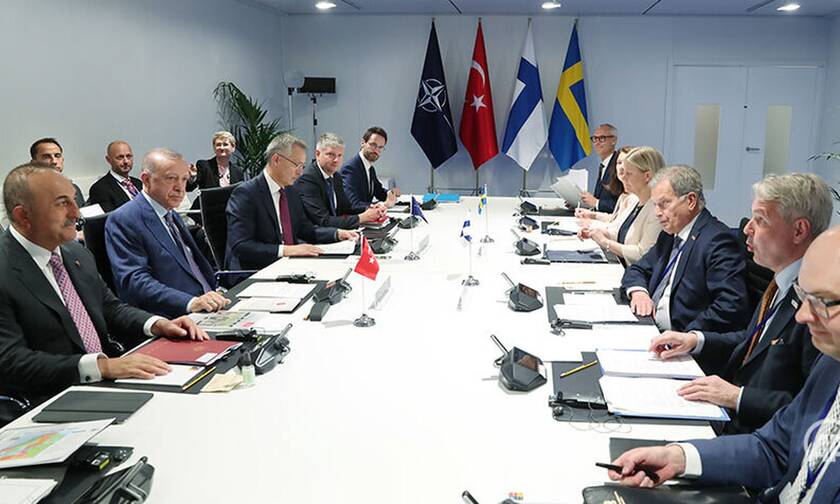 ΝΑΤΟ: Αίρει το βέτο η Τουρκία - Σουηδία και Φινλανδία μπαίνουν στη Συμμαχία