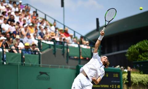 Στέφανος Τσιτσιπάς: Πρόκριση στο Wimbledon μετά από 4 χρόνια - Ο επόμενος αντίπαλος