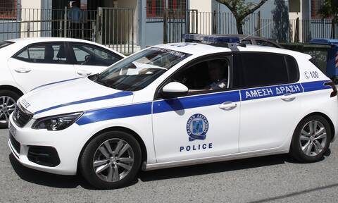 Σπείρα εξαπατούσε ηλικιωμένους με δήθεν τροχαία: Μεγάλη αστυνομική επιχείρηση στη Δυτική Αττική