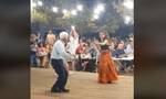 Παππούς 89 ετών χορεύει με την εγγονή του στη Σχοινούσα και γίνεται viral