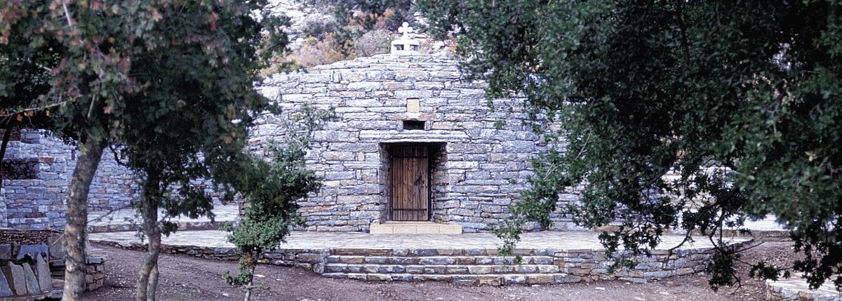 Ο πέτρινος ναός του Αγίου Υακίνθου