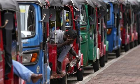 Ο ενεργειακός «εφιάλτης» της Σρι Λάνκα: Τέλος η βενζίνη για τους ιδιώτες