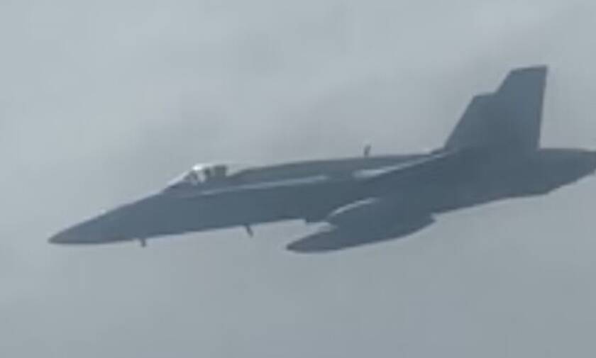 Mαχητικά αεροσκάφη αναχαίτισαν πτήση της EasyJet - Επιβάτης απειλούσε ότι θα τους ανατινάξει