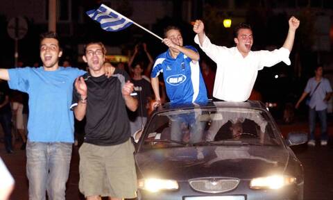 Euro 2004: Ο Έλληνας που δεν κατάλαβε ότι κερδίσαμε το Ευρωπαϊκό!