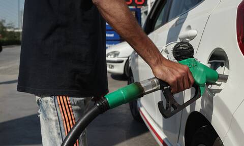 Αίτηση fuel pass 2: Ποιοι θα πάρουν περισσότερα χρήματα - Οι αλλαγές στο επίδομα βενζίνης