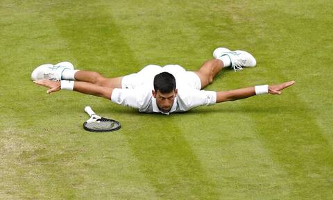 Wimbledon: Ξεσήκωσε τον κόσμο ο Νόβακ Τζόκοβιτς – Ο αεροπλανικός πανηγυρισμός του! (vid)