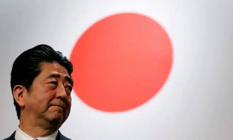 Πως τα «Abenomics» έβγαλαν την Ιαπωνία από το τέλμα – Η οικονομική κληρονομιά του Σίνζο Άμπε