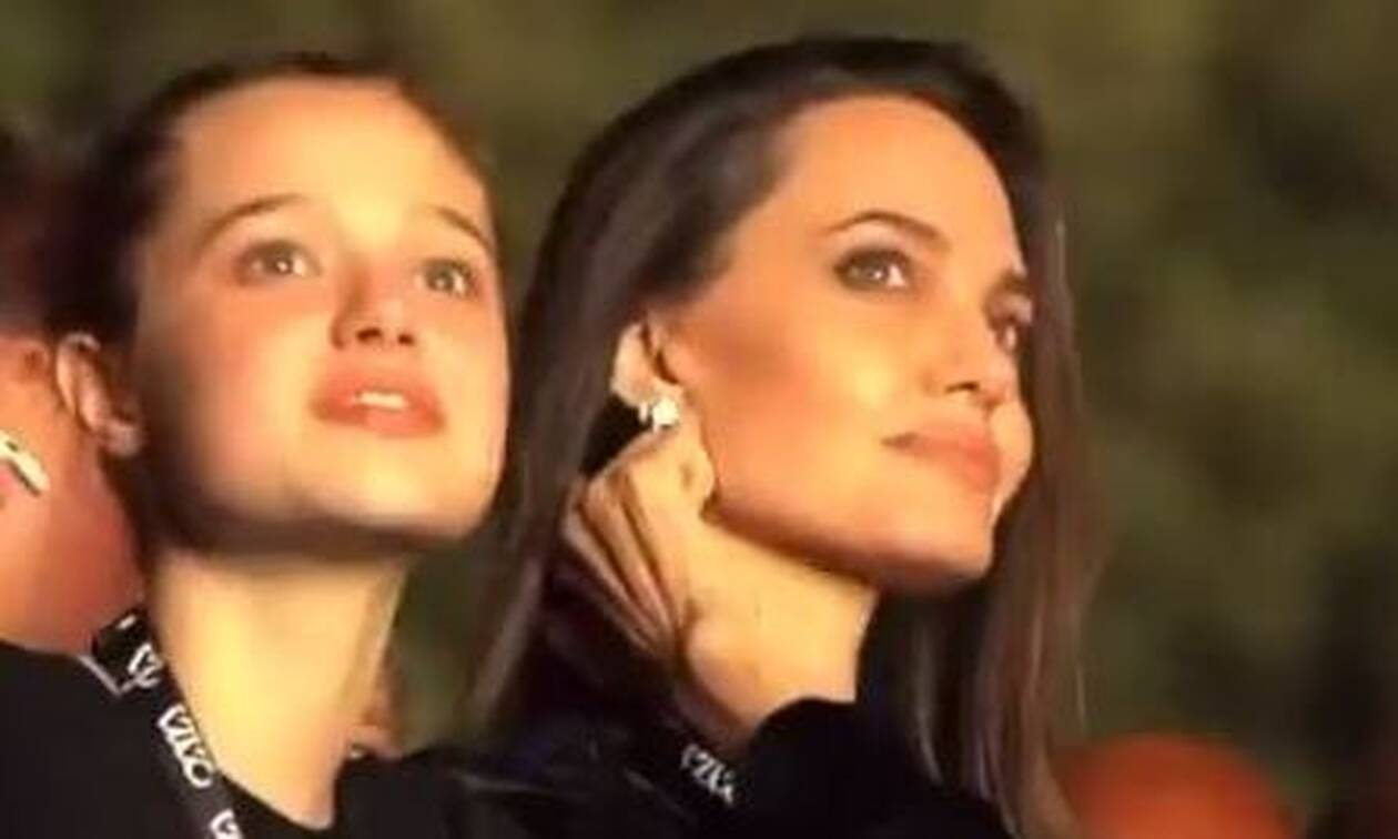 Αντζελίνα Τζολί: «Ροκάρει» με την κόρη της Σιλό στη συναυλία των Maneskin (vids)