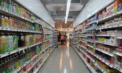 Βιομηχανίες τροφίμων: Μικραίνουν τις συσκευασίες, αλλά δεν ρίχνουν τις τιμές