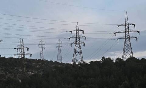Στα ύψη η χονδρεμπορική τιμή ενέργειας στην Ελλάδα – Εκτοξεύθηκε η ενεργειακή φτώχεια