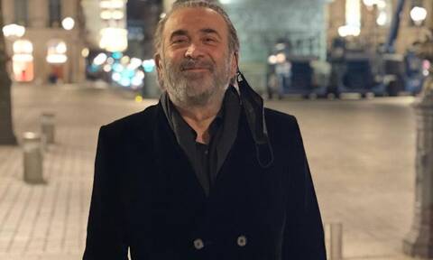Λάκης Λαζόπουλος: Χορεύει ζεϊμπέκικο στα στενά του Καστελόριζου
