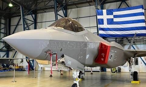 Στη βάση της Σούδας το Newsbomb.gr: Τα F-35 με φόντο την ελληνική σημαία (pics)