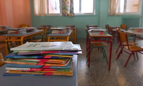 Προσλήψεις 15.495 σχολικών καθαριστριών ενέκρινε το υπουργείο Εσωτερικών