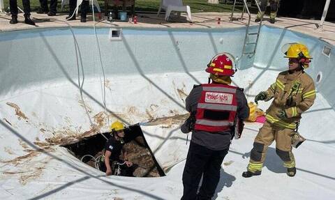 Τραγωδία στο Ισραήλ: Πισίνα άνοιξε στα δυο και «κατάπιε» άνδρα - Η τρύπα ήταν βάθους 13 μέτρων