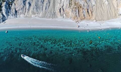 Λαλάρια: Μία από τις 50 καλύτερες παραλίες σε ολόκληρο τον κόσμο (video)