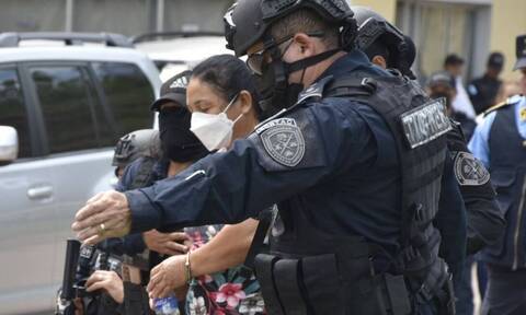 Ονδούρα: Εκδόθηκε στις ΗΠΑ η βαρόνη της κοκαΐνης Ερλίντα Μπομπαντίγια