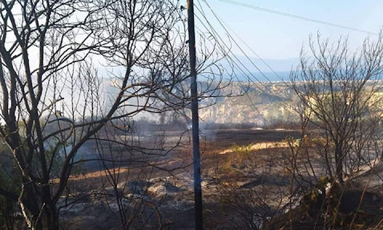 Φωτιά στην Κορινθία: Στη μάχη και οι εναέριες δυνάμεις - Τέθηκε υπό μερικό έλεγχο