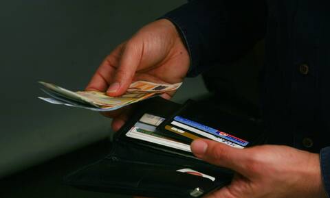 Τράπεζες: Εξόφληση φόρου εισοδήματος με πιστωτικές κάρτες με την έκπτωση 3% ως τέλος Αυγούστου