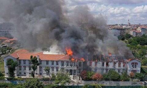 Υπό έλεγχο η φωτιά στο ελληνικό νοσοκομείο της Κωνσταντινούπολης