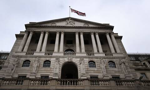 Γιατί η Τράπεζα της Αγγλίας προχώρησε στη μεγαλύτερη αύξηση επιτοκίων των τελευταίων 27 ετών