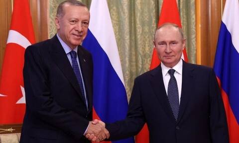 Ερντογάν-Πούτιν στο Σότσι: Ενίσχυση οικονομικής συνεργασίας και «νέα σελίδα» στις διμερείς σχέσεις