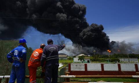 Κούβα: Ένας νεκρός και 17 αγνοούμενοι μετά από φωτιά σε πετρελαϊκές εγκαταστάσεις (vid)