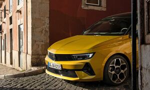 Η Opel ετοιμάζει νέα, εξηλεκτρισμένα OPC;