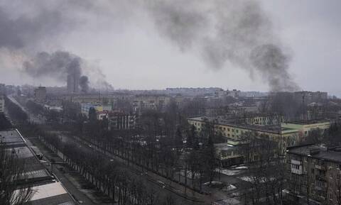 Ουκρανία: Τοξική αμμωνία εκλύεται από φλεγόμενο ζυθοποιείο στο Ντονέτσκ