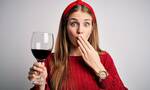 Κόκκινο κρασί: Τι προκαλεί στα δόντια και πώς θα προστατευθείτε