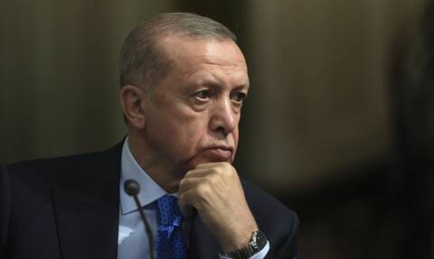 Spiegel για Ερντογάν: «Για τους εταίρους του στο ΝΑΤΟ συμπεριφέρεται σαν να ήταν διπλός πράκτορας»
