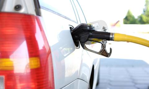 Fuel Pass 2: Μέχρι πότε μπορείτε να υποβάλλετε αίτηση - Πότε θα δείτε το ποσό στον λογαριασμό σας