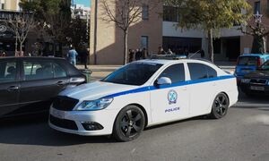 Γυναίκα προσπάθησε να αρπάξει αγόρι 2 ετών από αυτοκίνητο στο κέντρο της Αθήνας
