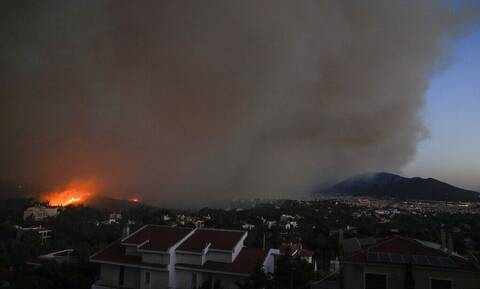 Φωτιά στη Πεντέλη: Απαλλαγές για τους πυρόπληκτους από το Δήμο Παλλήνης