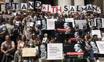 ΗΠΑ: Διάσημοι συγγραφείς εκφράζουν την αλληλεγγύη τους στον Σαλμάν Ρούσντι