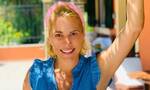 Τζένη Μπότση: Λέει «αντίο» στο καλοκαίρι χορεύοντας σε πανήγυρι στην Ικαρία