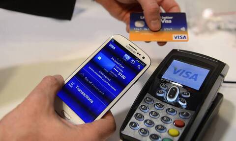 Τι αλλαγές θα φέρει η ΑΑΔΕ στις πληρωμές με κάρτα, στις ταμειακές και στις επιστροφές ΦΠΑ