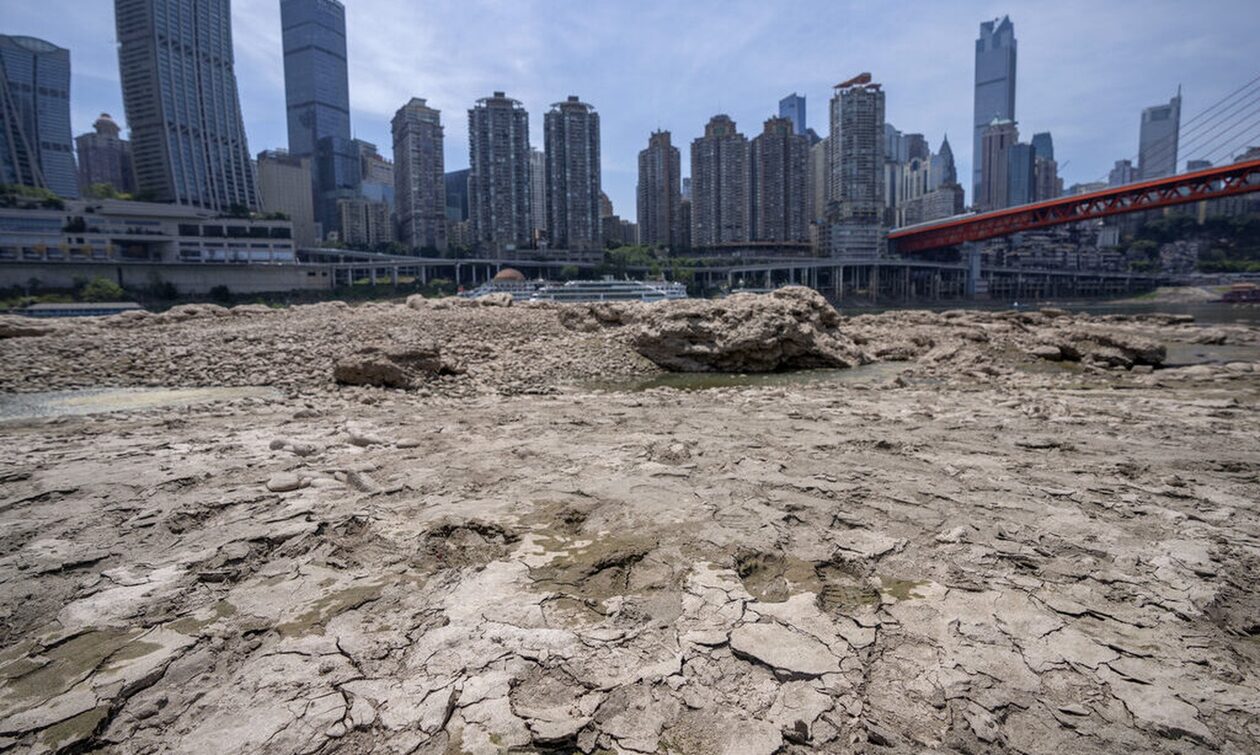 Κίνα: «Κόκκινος συναγερμός» λόγω ξηρασίας - Στέρεψε ο ποταμός Γιανγκτσέ, ρεύμα με το σταγονόμετρο