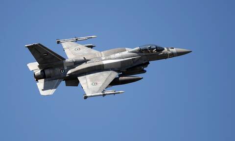 Συνεχίζει την προπαγάνδα η Τουρκία: «Ελληνικά μαχητικά παρενόχλησαν αεροσκάφη σε αποστολή του ΝΑΤΟ»