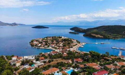 Τριζόνια: Το ελληνικό νησί που ήθελε να αγοράσει ο Ωνάσης και δεν τα κατάφερε